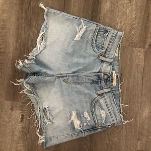 Levi’s wedgie fit shorts